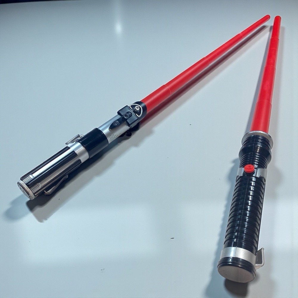 Star Wars Lightsabers Set 2 Red 1999 Hasbro Vtg Non-Powered Retractable 2010 Vtg
